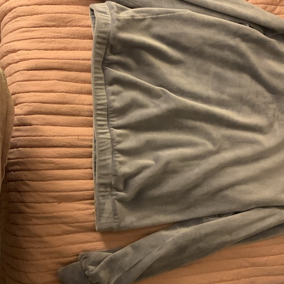 SUPER SOFT UGG FUR LONG SLEEVE - Picture 4 of 5